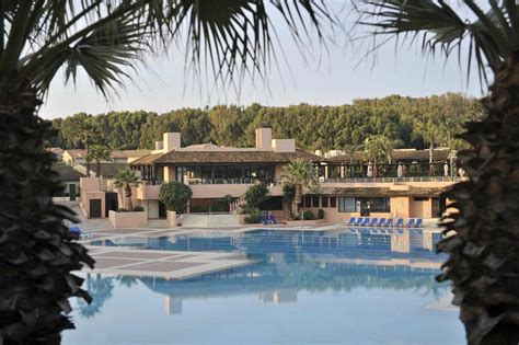 club med resort kamarina italy.